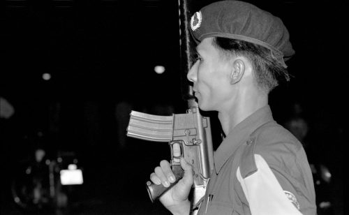 Waffenkontrolle, Phnom Pen 1998